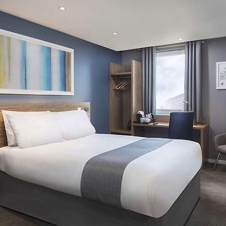 Travelodge Leeds Central Quarto foto