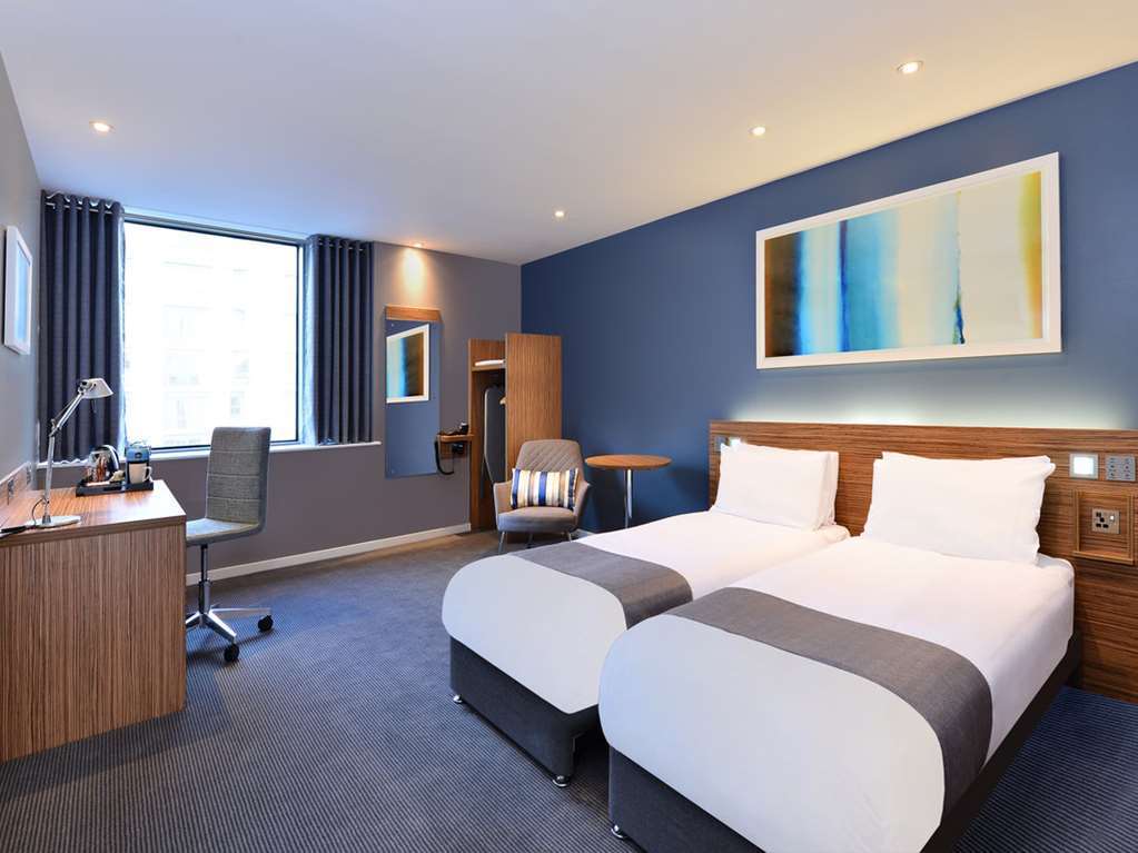 Travelodge Leeds Central Quarto foto