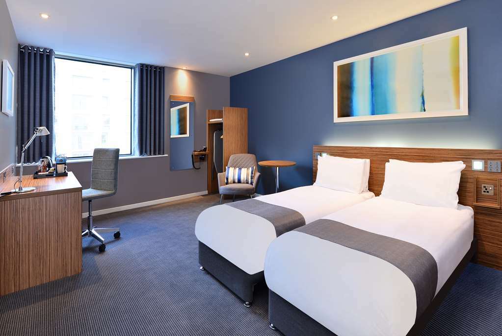 Travelodge Leeds Central Quarto foto